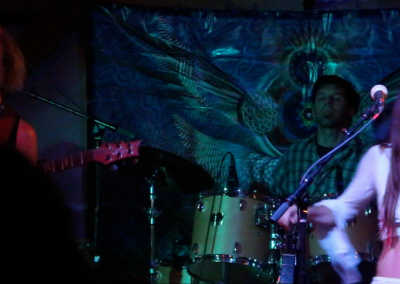 Eostar with didgeridoo